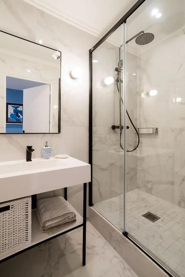 Apartment Suite Apollinaire : Au Coeur De La Rive Gauche, Neuf, Design, 2/4 Personnes Paris